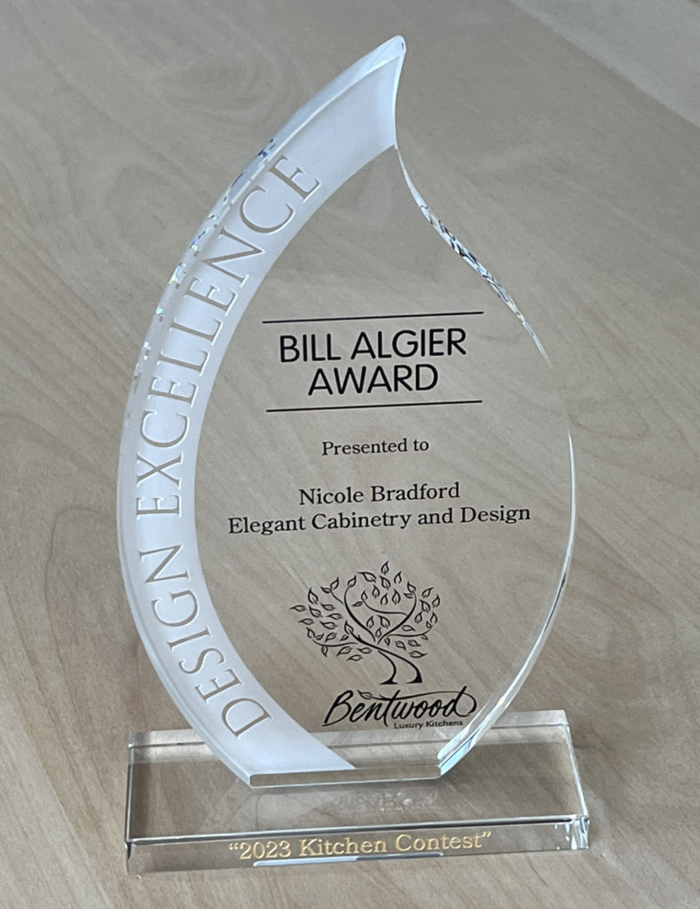 Bill Algier Award statue