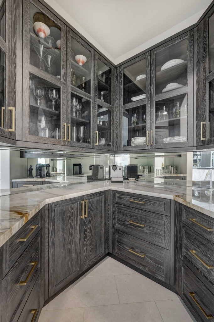 The butler's pantry have many angles