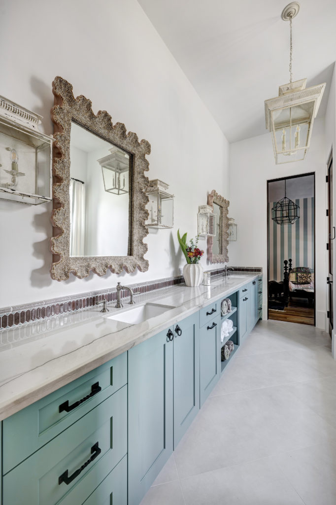 colors can be used in bathrooms cabinets as well