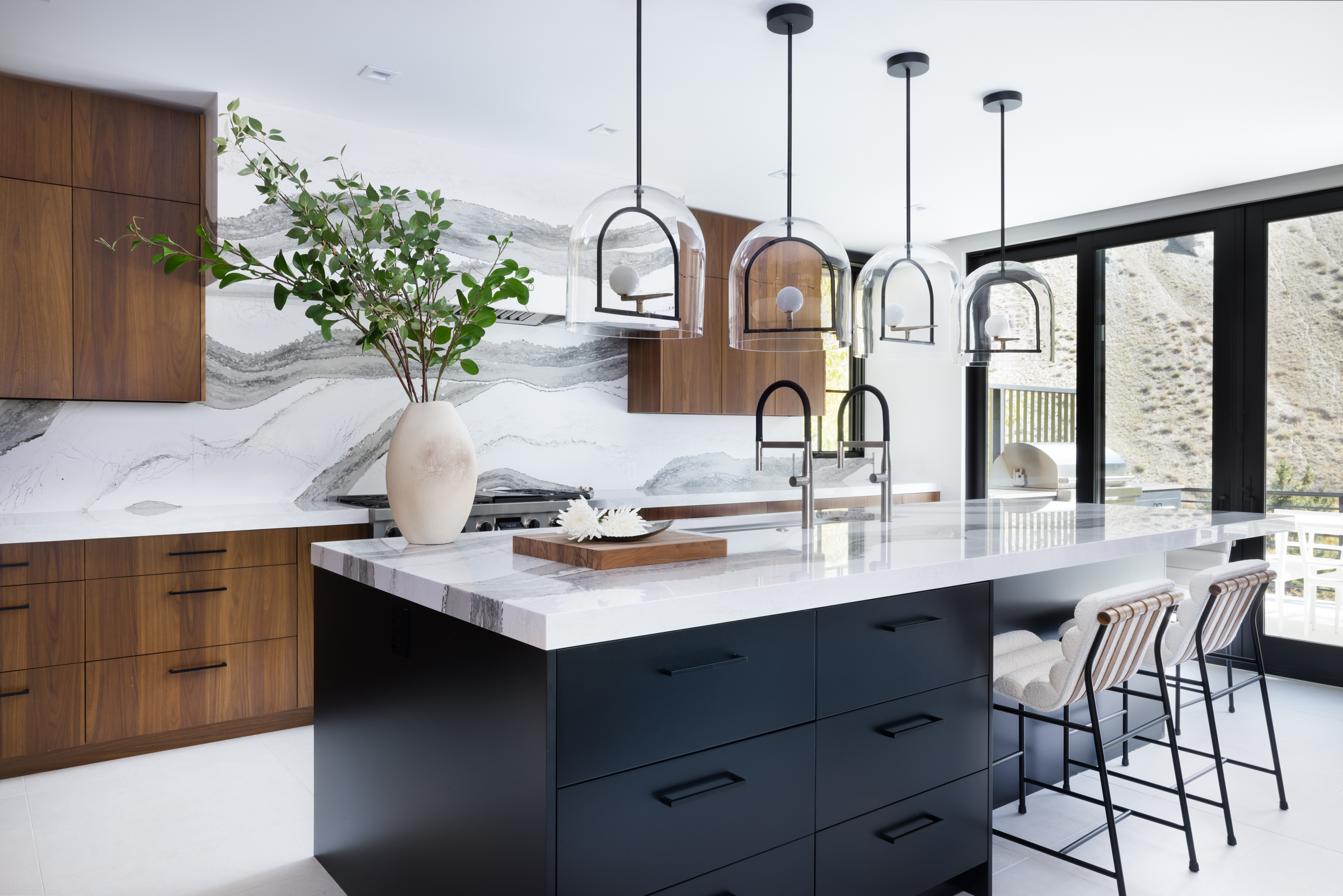 wood and painted finishes in the modern kitchen