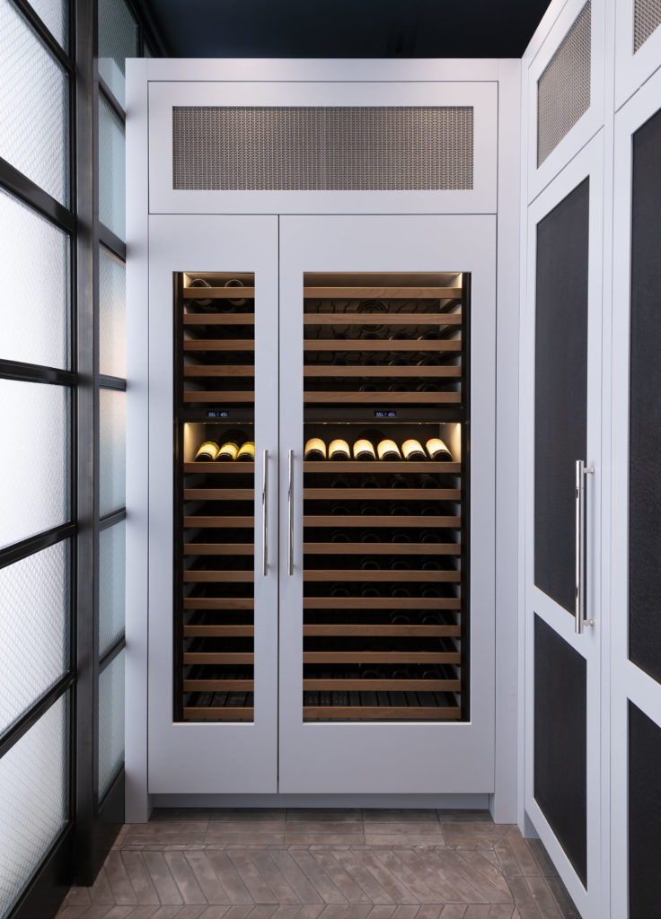 DLP_3167 Tall wine refrigeration