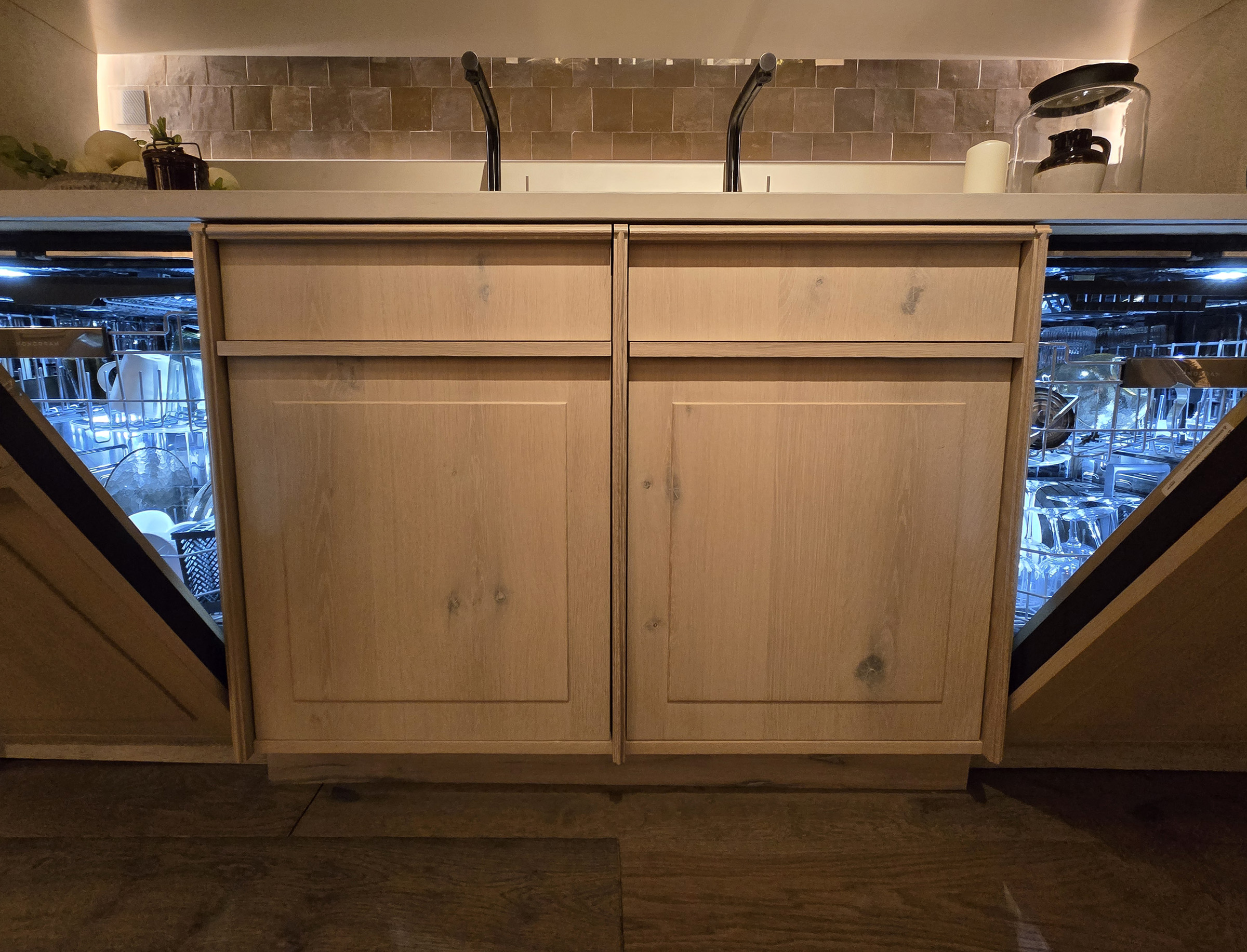 Bentwood-KBIS2026-Sink-Elevation-1-No-Mark integrated finger pull with applied molding detail.